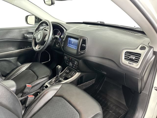 Used 2019 Jeep Compass Latitude AWD/4WD image 27