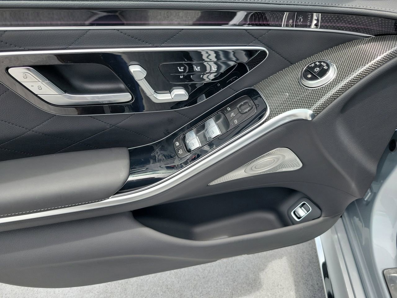 New 2026 Mercedes-Benz S 500 4MATIC image 17