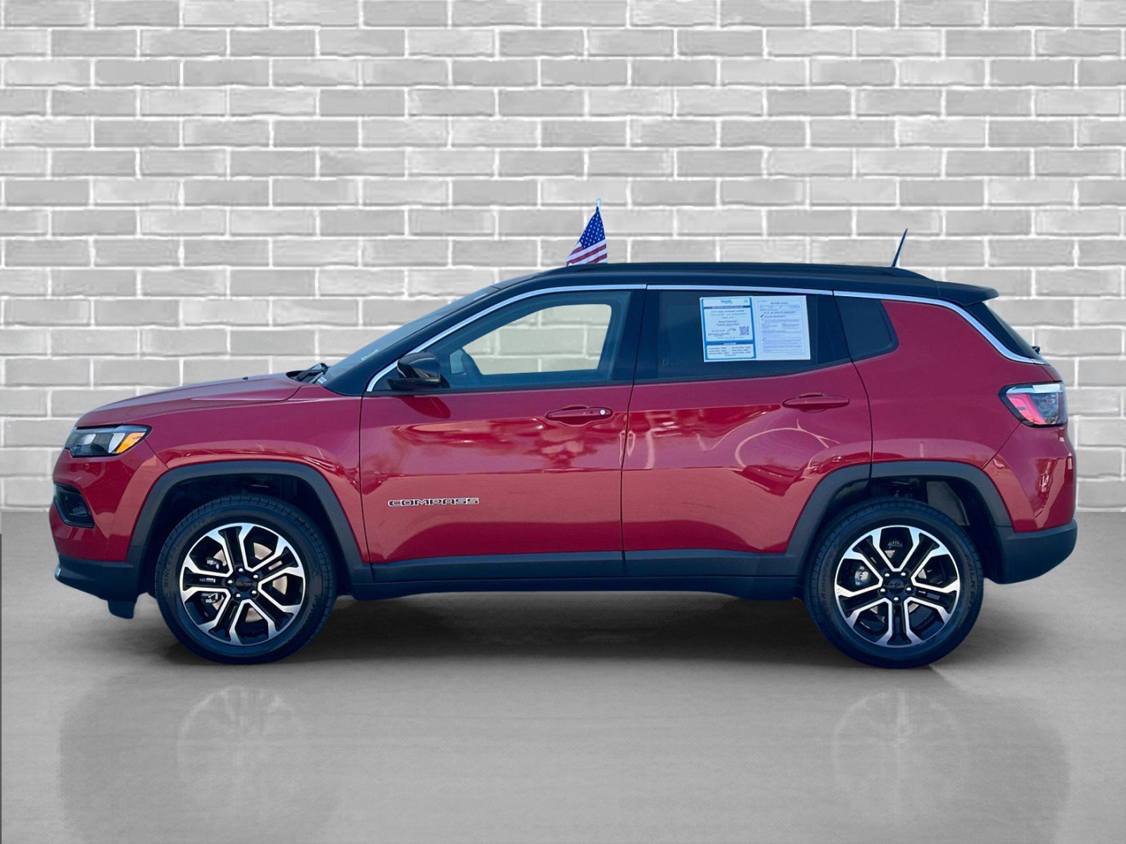 Used 2024 Jeep Compass Limited w/ Sun and Sound Group AWD/4WD image 2