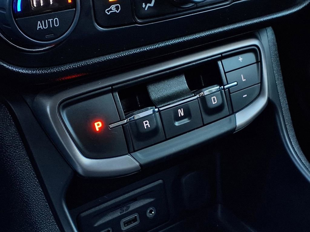 Used 2024 GMC Terrain AT4 w/ LPO, Floor Liner Package image 18