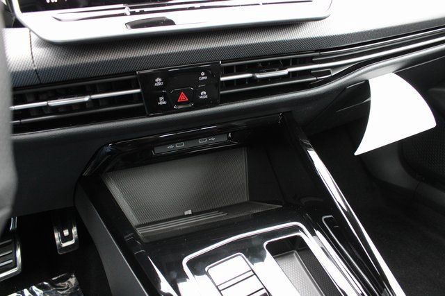 New 2026 Volkswagen GTI SE FWD image 17