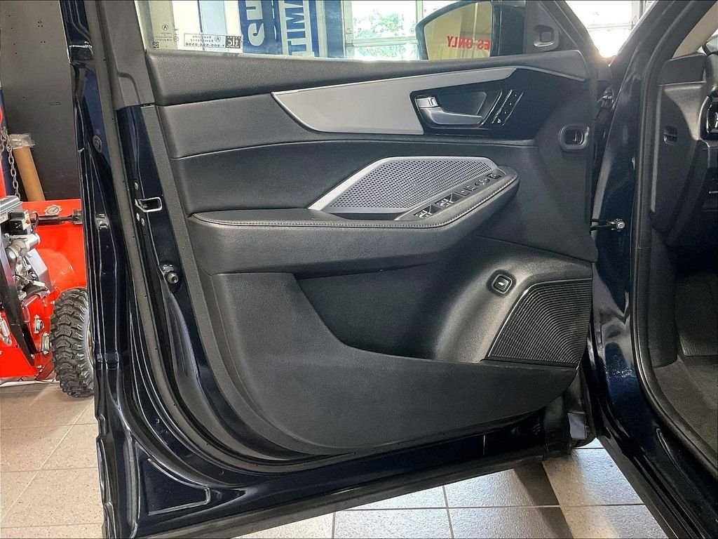 Used 2026 Acura MDX SH-AWD image 9