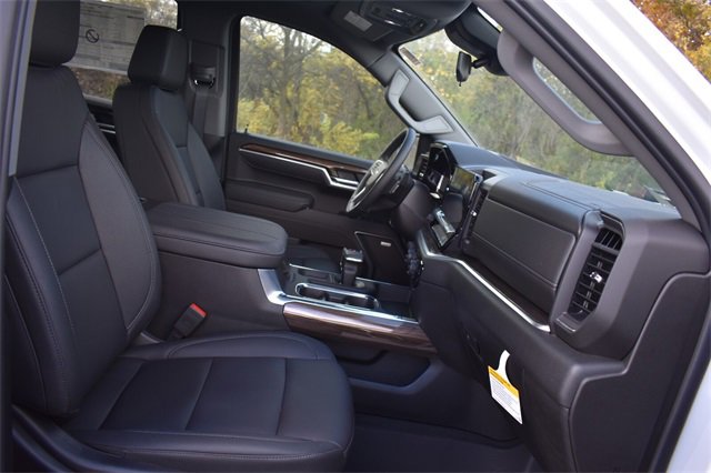 New 2025 Chevrolet Silverado 1500 RST w/ Redline Edition image 15