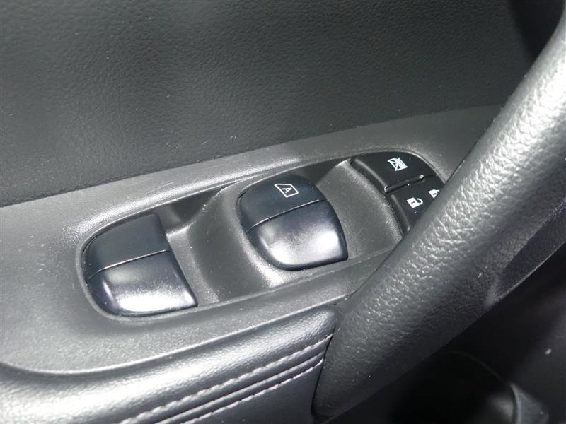 Used 2019 Nissan Rogue SV image 20