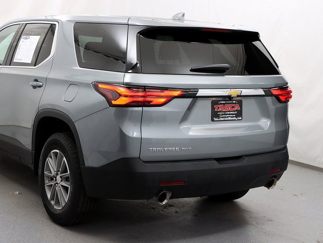 Used 2023 Chevrolet Traverse LS image 7