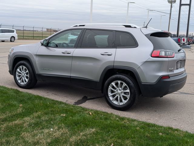 Used 2020 Jeep Cherokee Latitude AWD/4WD image 9