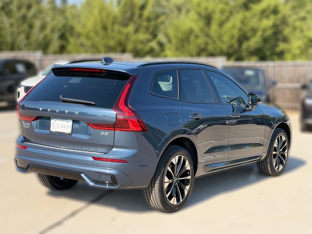New 2027 Volvo XC60 B5 Plus AWD/4WD image 5