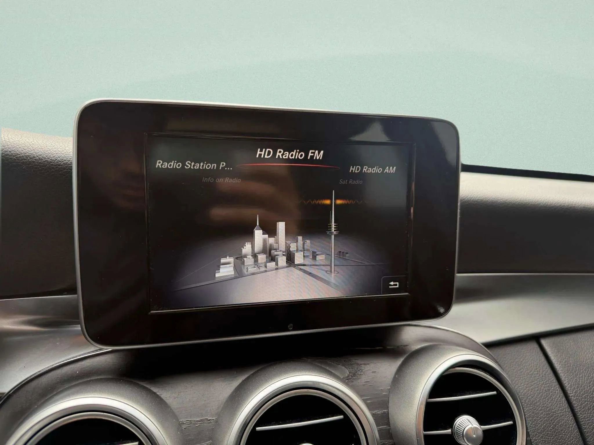 Used 2016 Mercedes-Benz C 300 4MATIC Sedan image 15