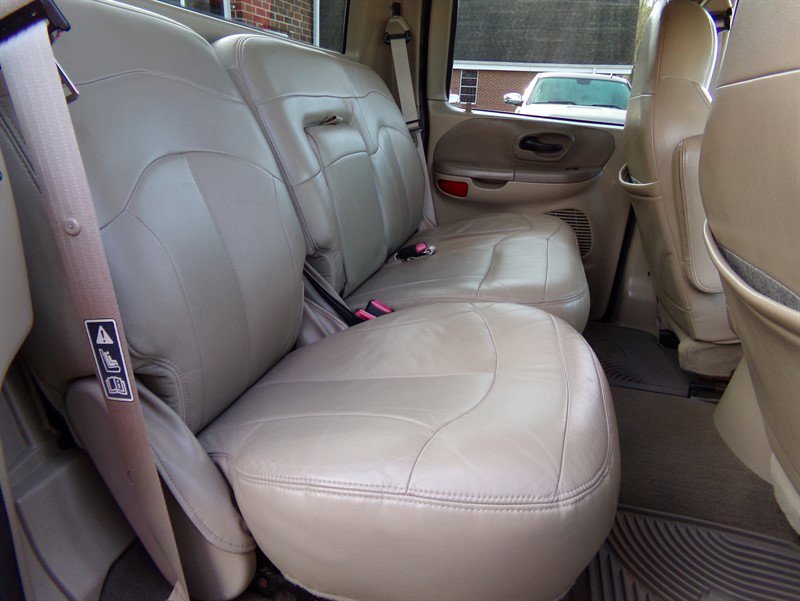 Used 2001 Ford F150 Lariat image 31