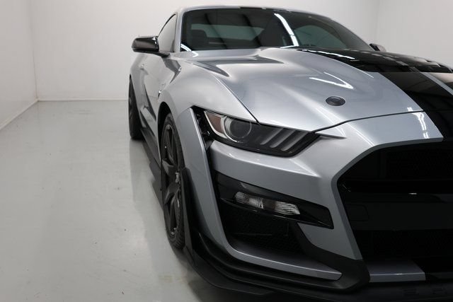 Used 2022 Ford Mustang Shelby GT500 w/ Carbon Fiber Track Pack RWD image 60
