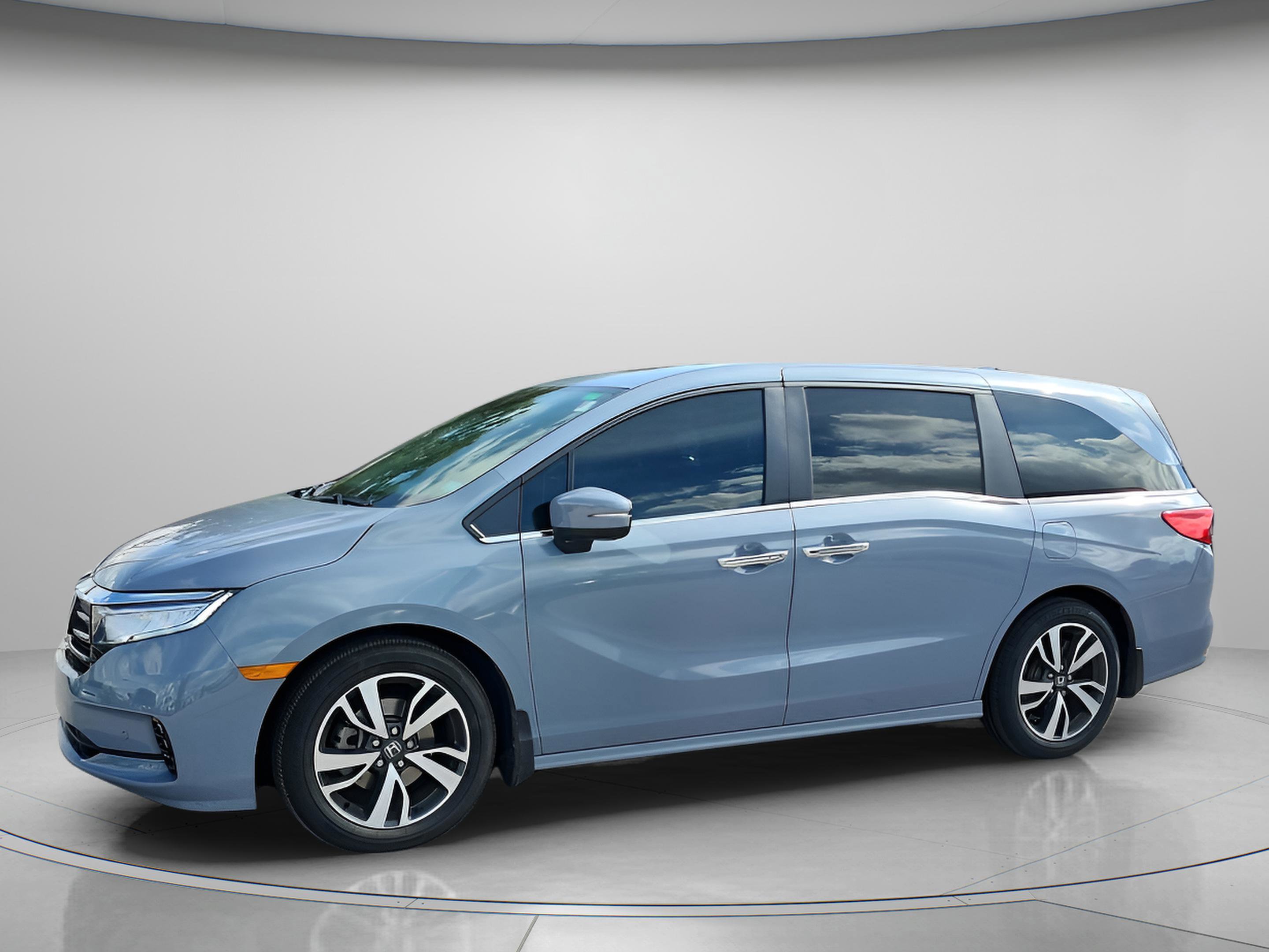 Certified 2023 Honda Odyssey Touring image 2