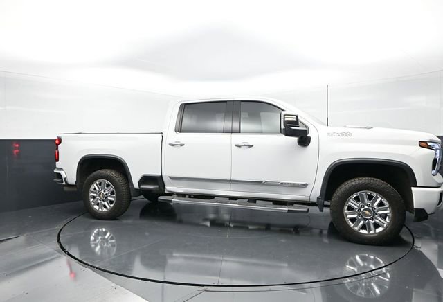 Used 2024 Chevrolet Silverado 2500 High Country w/ Z71 Off-Road Package AWD/4WD image 6