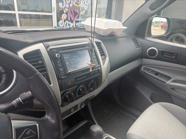 Used 2015 Toyota Tacoma PreRunner w/ SR5 Package RWD image 12