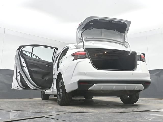 Used 2020 Nissan Versa SV FWD image 50