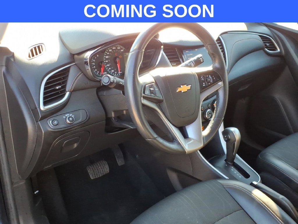 Used 2022 Chevrolet Trax LT w/ LT Convenience Package AWD/4WD image 17