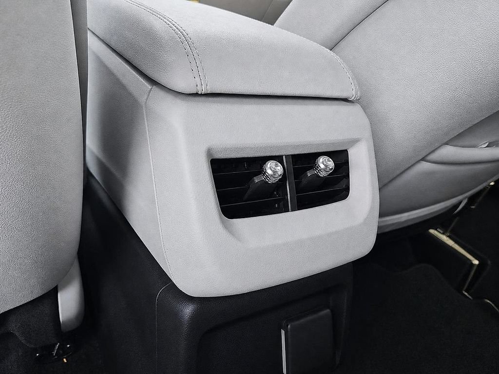 New 2027 Cadillac Optiq Luxury AWD/4WD image 11