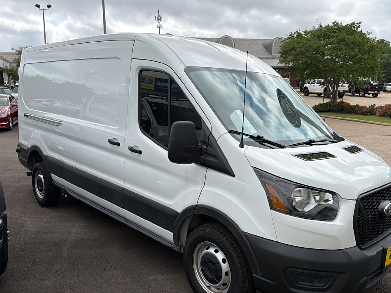 Used 2024 Ford Transit 250 148 Medium Roof w/ Load Area Protection Package image 2