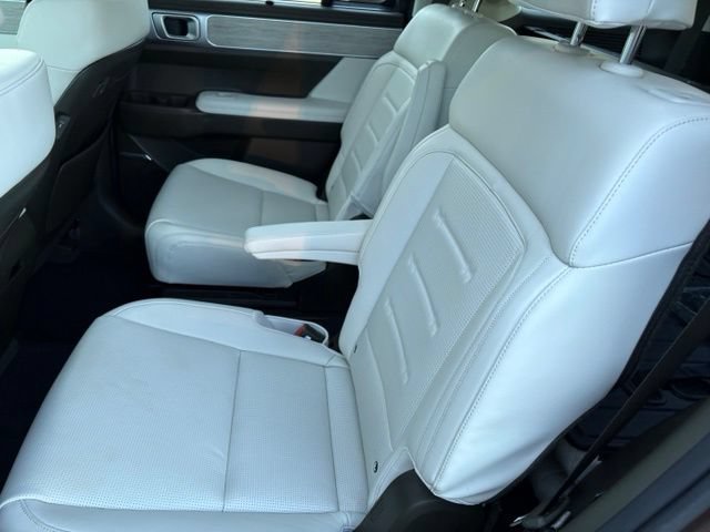 Used 2025 Hyundai Santa Fe Calligraphy AWD/4WD image 10