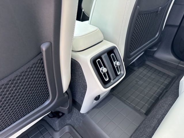 New 2026 Volvo XC40 B5 Plus w/ Protection Package Premier image 24