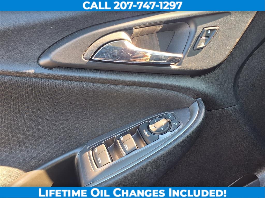 Used 2023 Chevrolet Malibu LT image 11