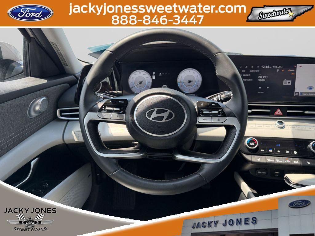 Used 2024 Hyundai Elantra Limited FWD image 11