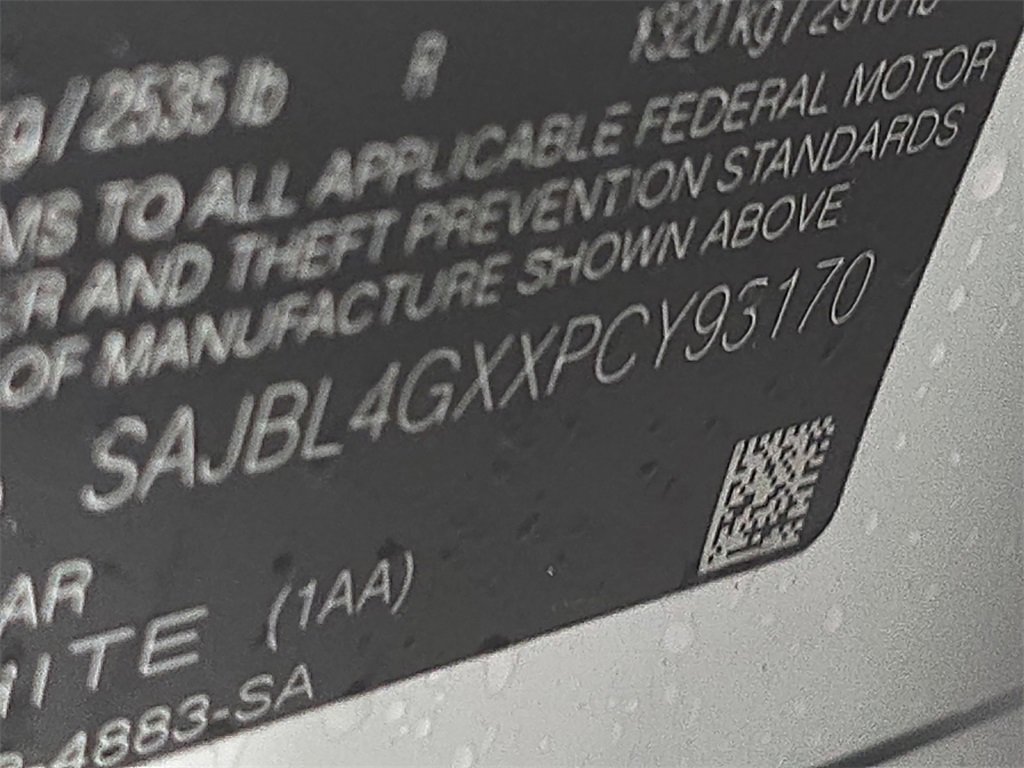 Used 2023 Jaguar XF R-Dynamic SE image 32