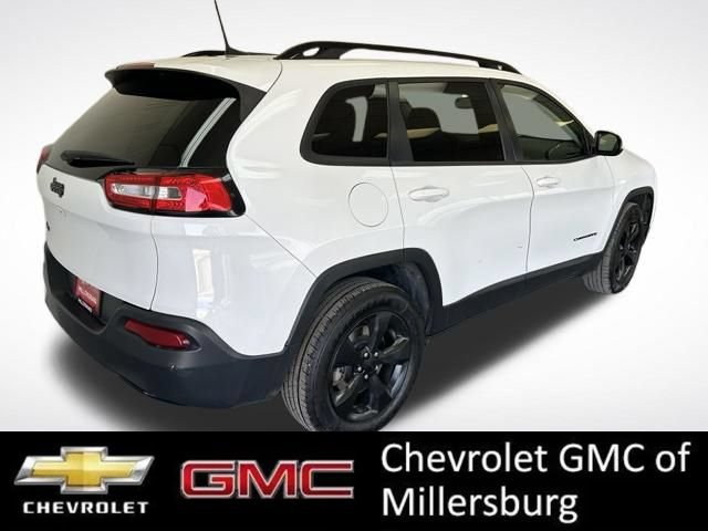 Used 2018 Jeep Cherokee Latitude w/ Altitude Package AWD/4WD image 3
