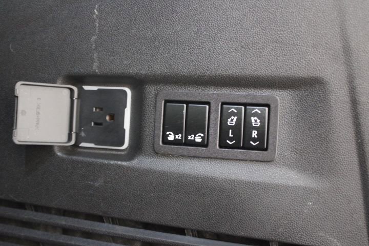 Used 2023 GMC Yukon XL Denali Ultimate w/ LPO, Floor Liner Package image 17