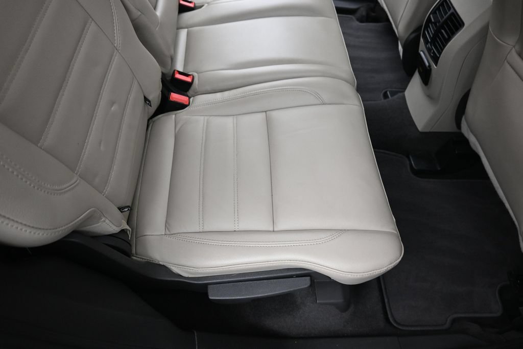 Used 2019 Ford Escape Titanium AWD/4WD image 30