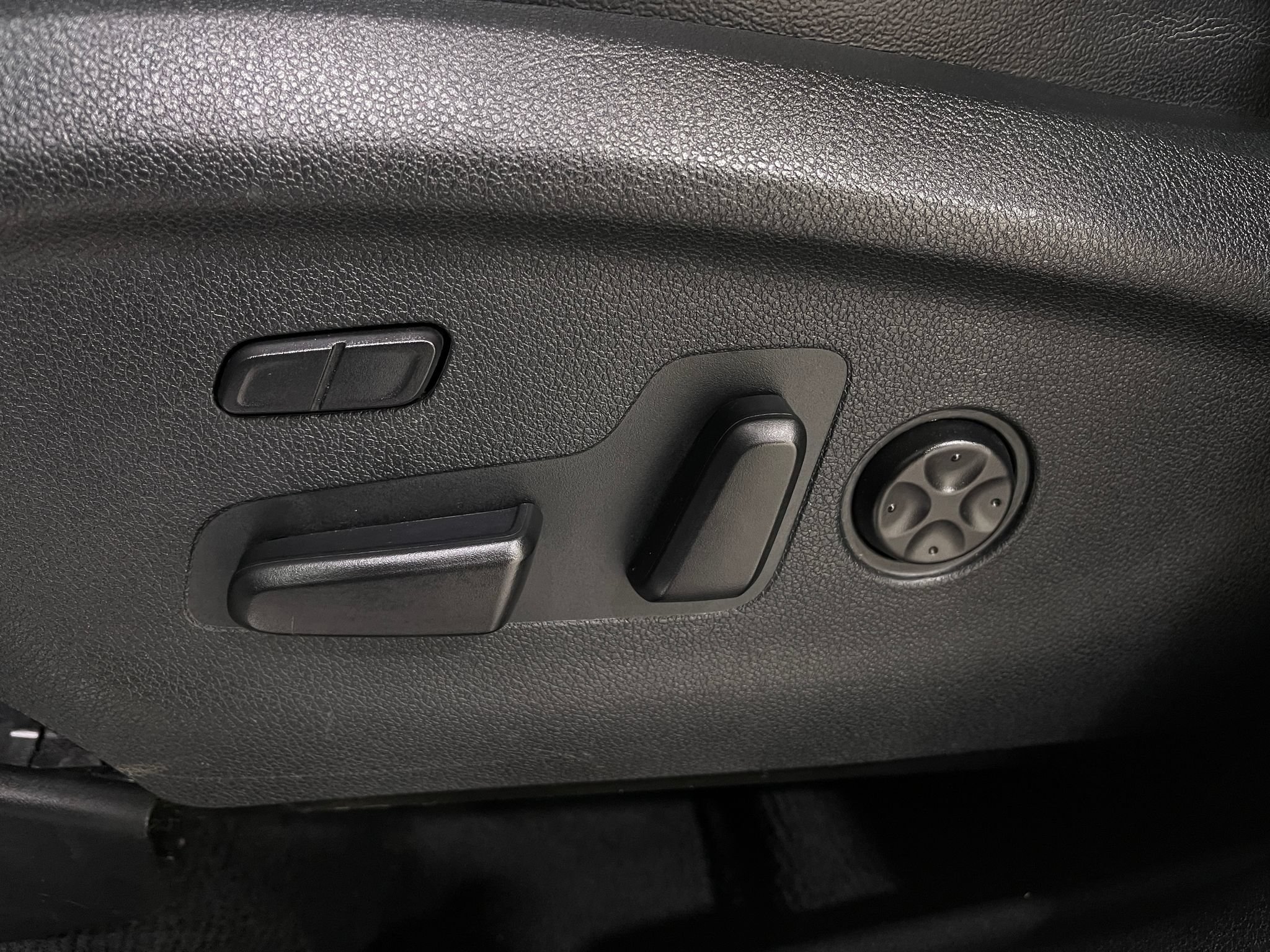 Used 2018 Kia Sorento SX AWD/4WD image 16