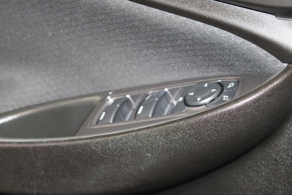 Used 2023 Chevrolet Malibu LT image 35