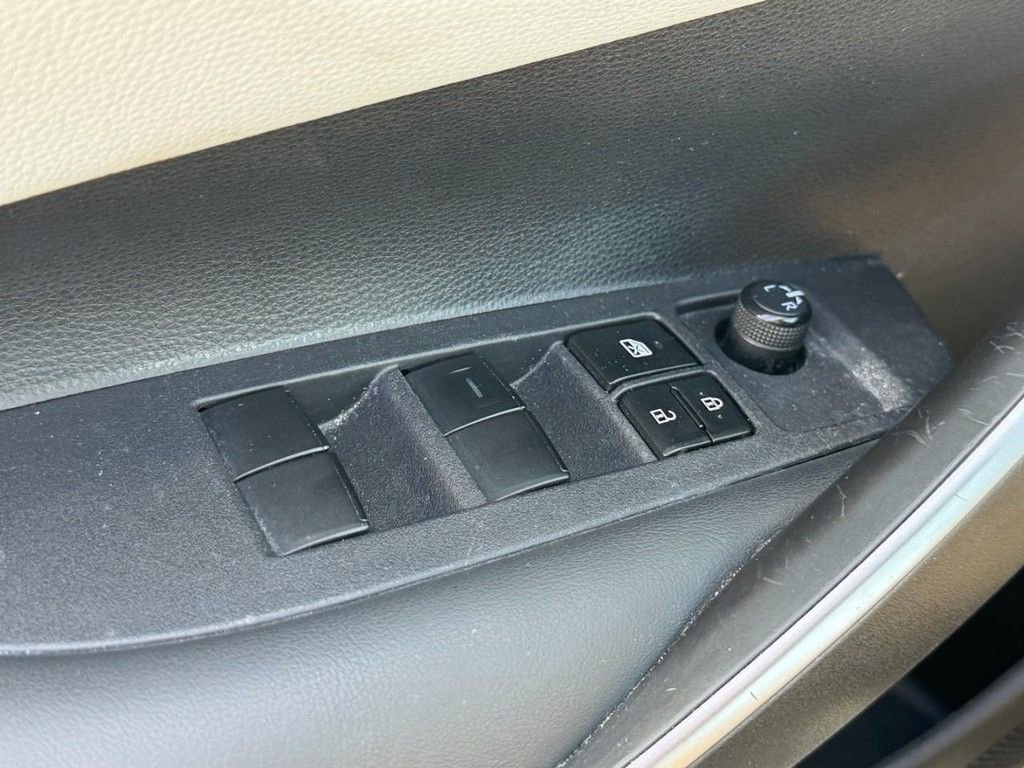 Used 2024 Toyota Corolla SE image 21
