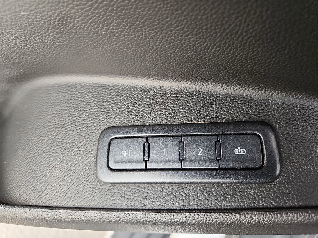 Used 2019 GMC Yukon XL Denali image 22