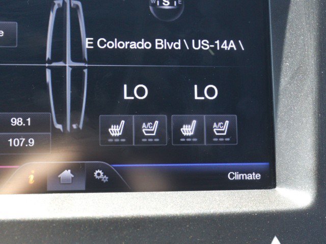 Used 2015 Lincoln Navigator 4WD image 23