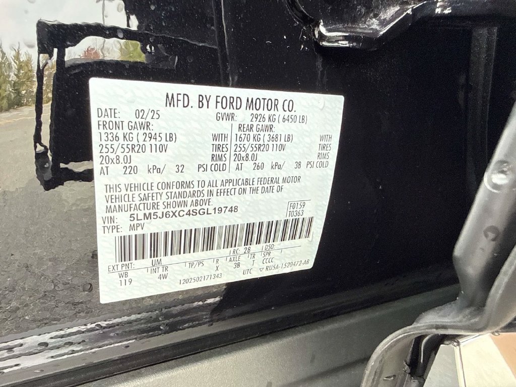 Used 2025 Lincoln Aviator AWD image 19