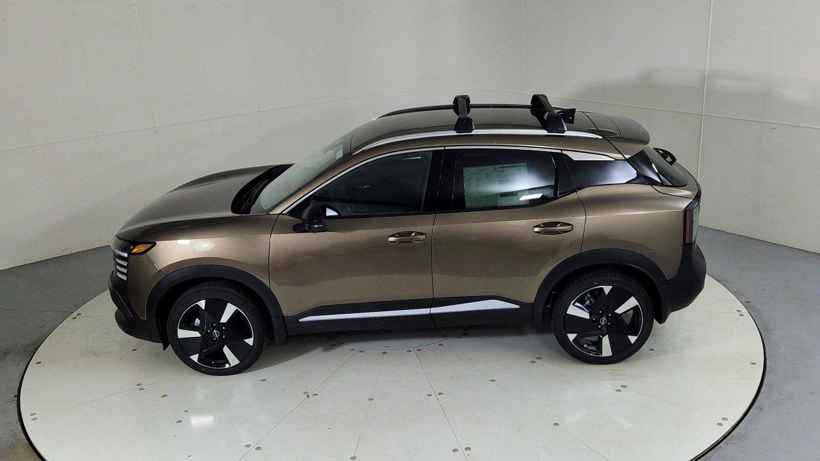 Used 2026 Nissan Kicks SR w/ Illumination Package AWD/4WD image 39
