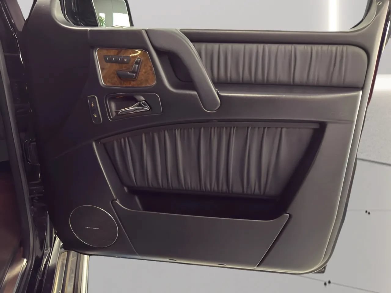 Used 2014 Mercedes-Benz G 63 AMG 4MATIC image 19