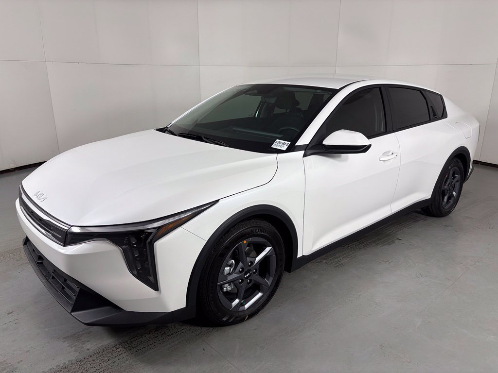 New 2026 Kia K4 FWD image 4