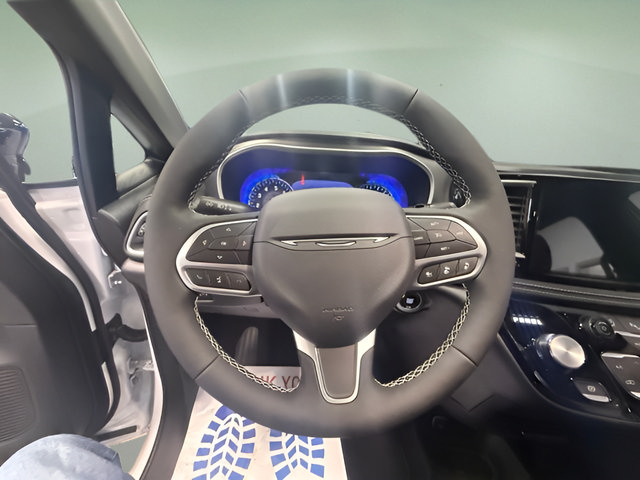 New 2027 Chrysler Pacifica Select FWD image 14