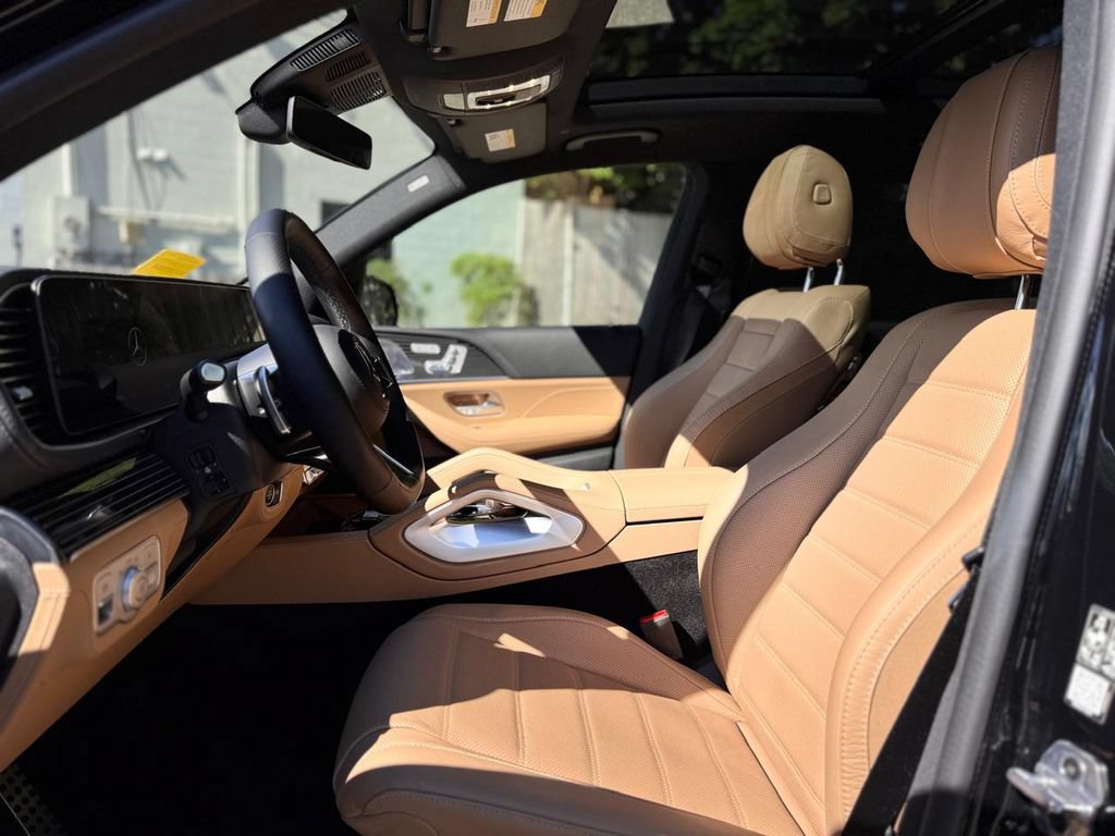 Used 2026 Mercedes-Benz GLS 580 4MATIC image 19