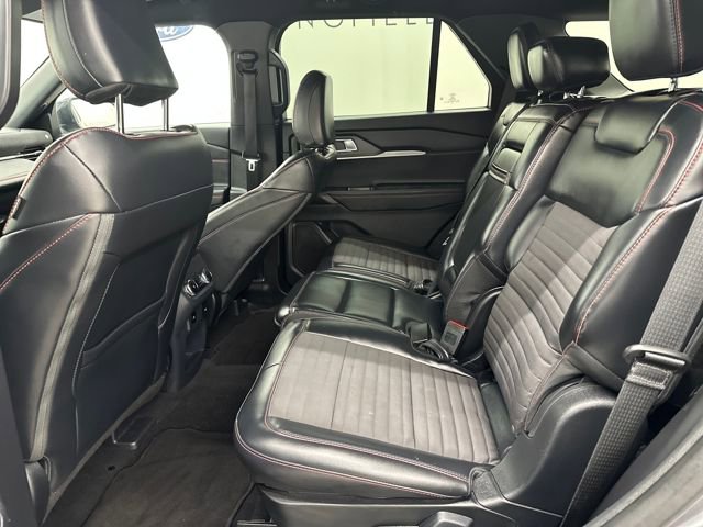 Certified 2025 Ford Explorer ST-Line w/ ST-Line Street Pack image 26