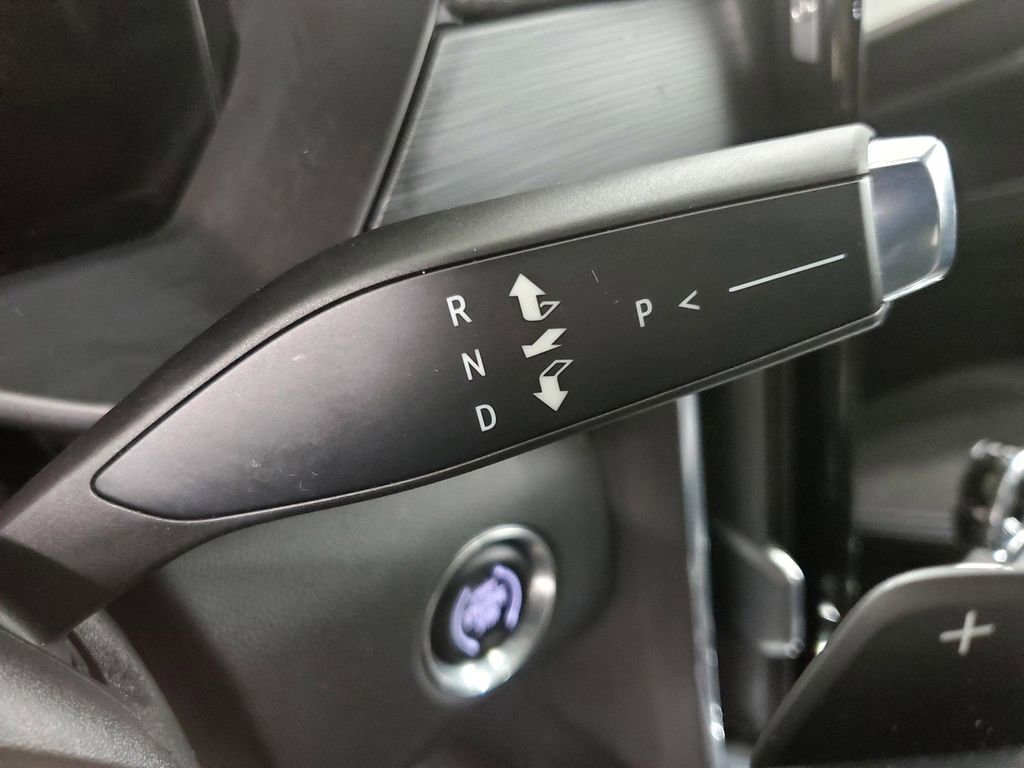 Used 2025 GMC Acadia Elevation image 32