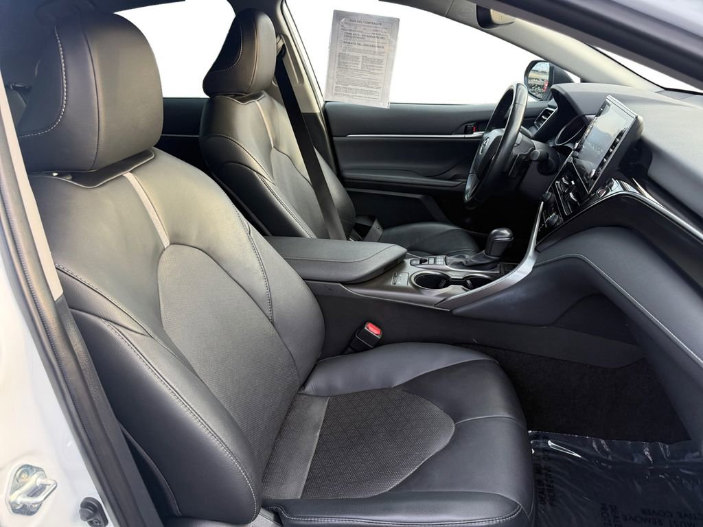 Used 2023 Toyota Camry XSE image 17