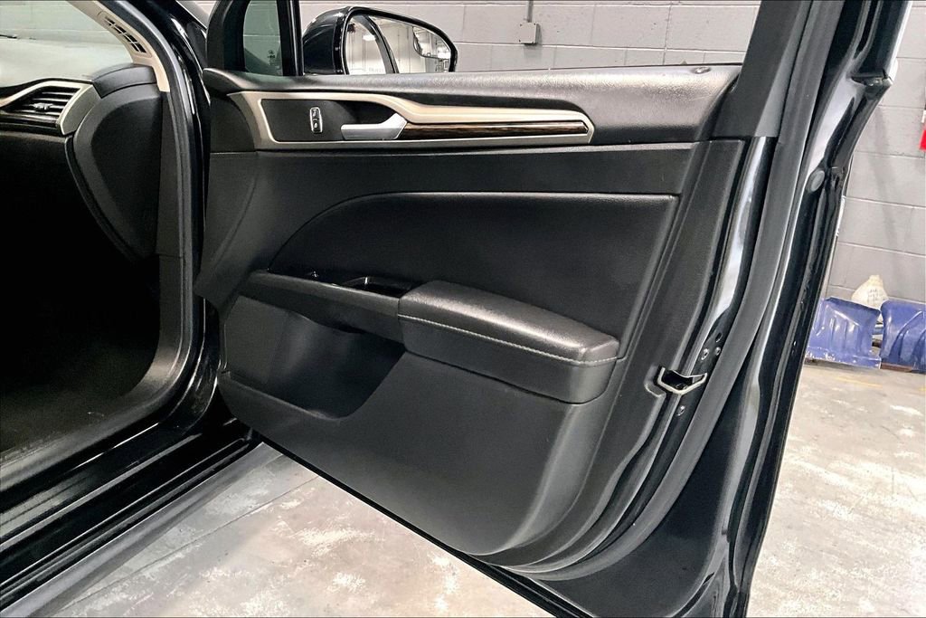 Used 2013 Ford Fusion SE image 26