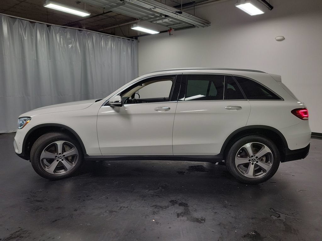 Used 2022 Mercedes-Benz GLC 300 4MATIC w/ Premium Package Lite image 5