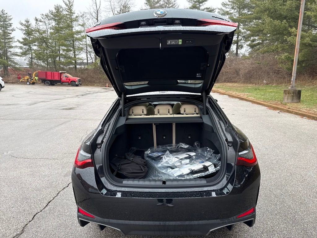 New 2026 BMW i4 xDrive40i image 24