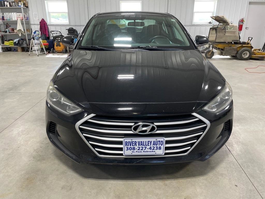Used 2017 Hyundai Elantra SE FWD image 2