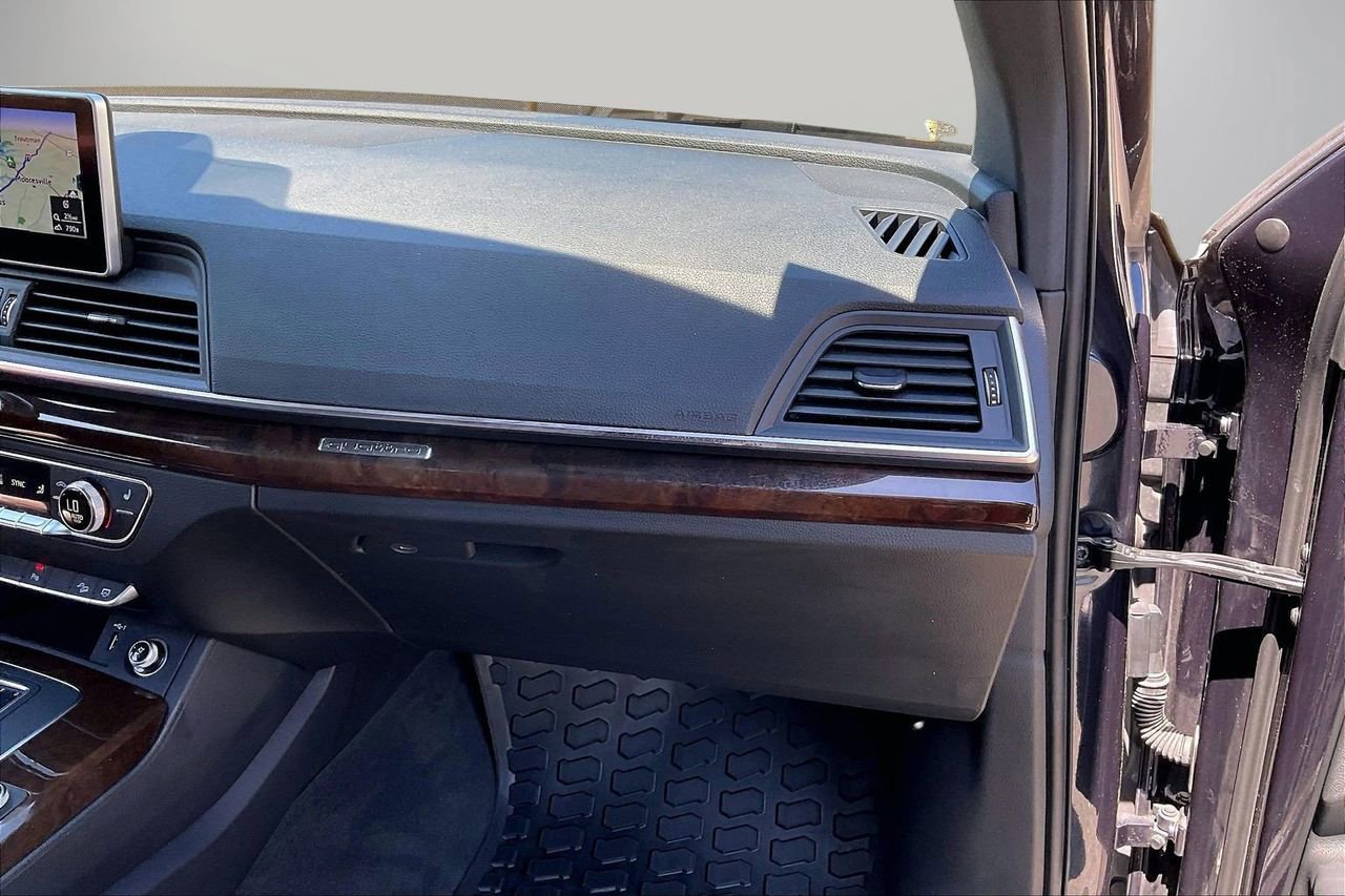 Used 2018 Audi Q5 2.0T Premium Plus w/ Premium Plus Package AWD/4WD image 22