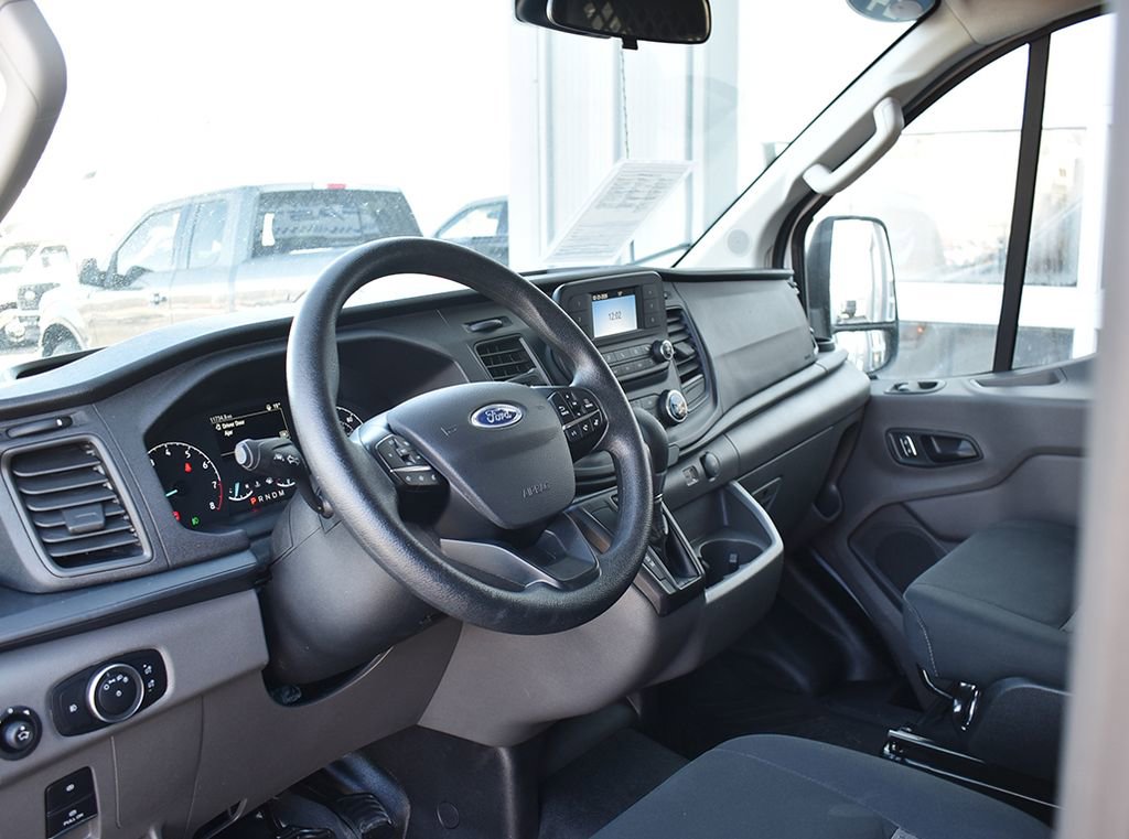 Used 2024 Ford Transit 250 Low Roof w/ Exterior Upgrade Package RWD image 4