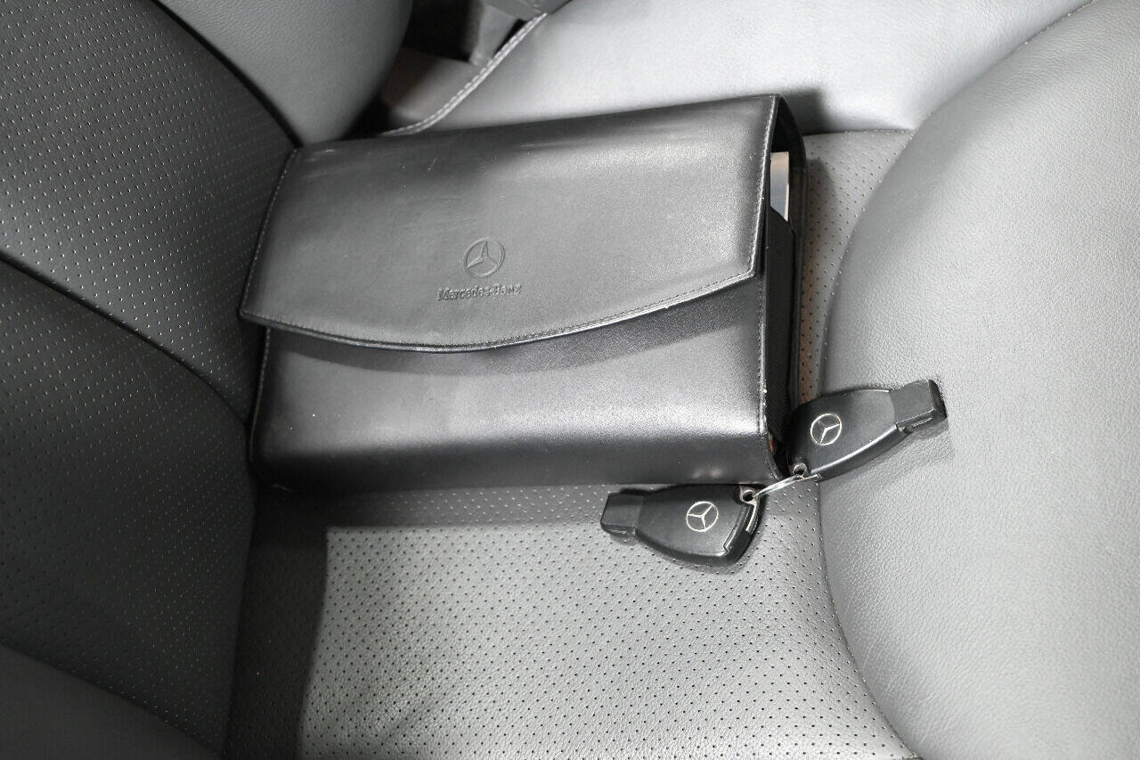Used 2004 Mercedes-Benz SL 500 image 19
